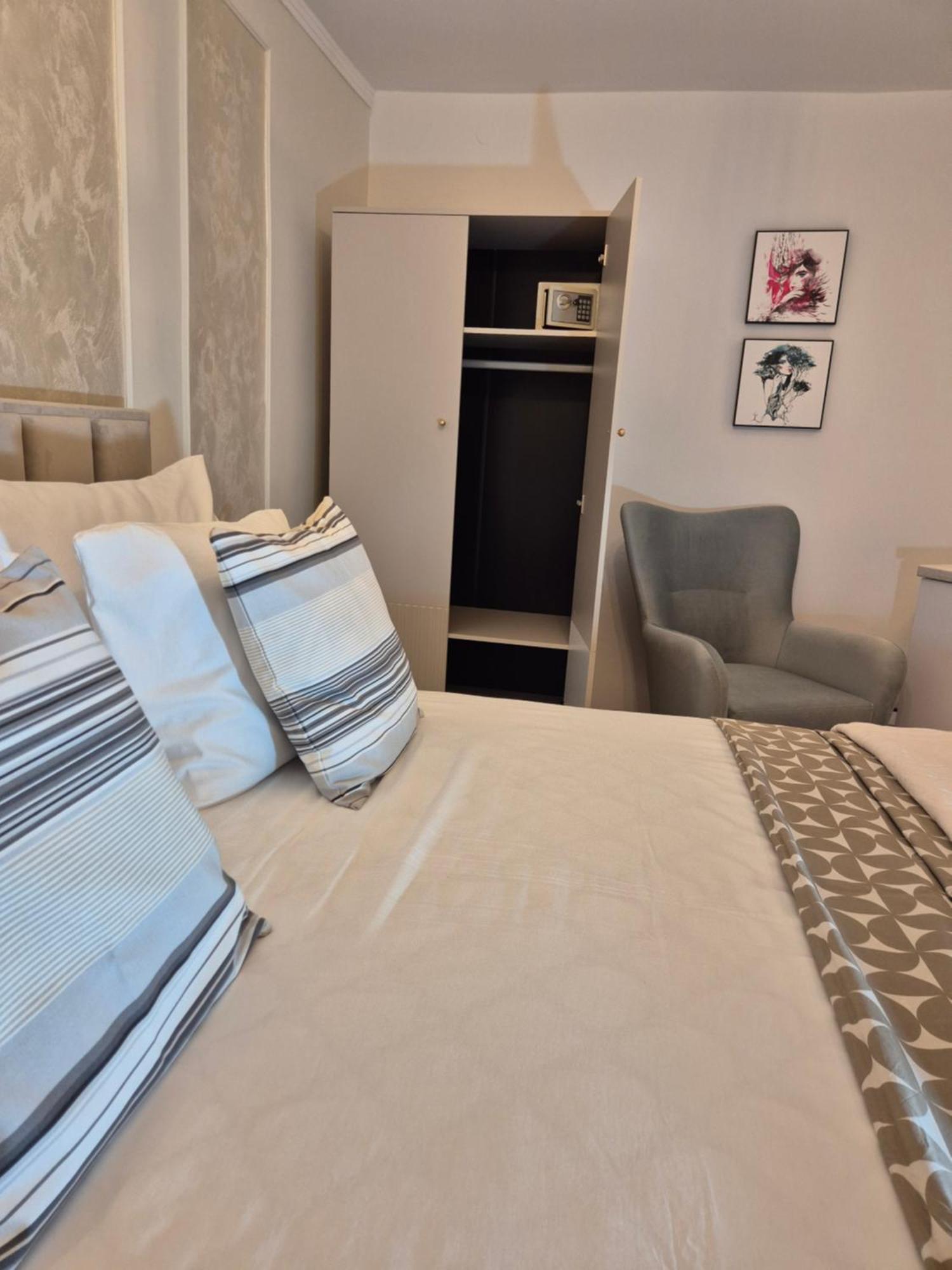 Studio Apartment Lily Rovinj Extérieur photo